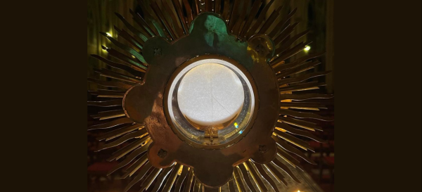 Egésznapos szentségimádást tartunk!