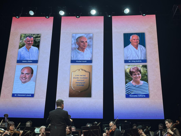 Monostori László atya kitüntetése