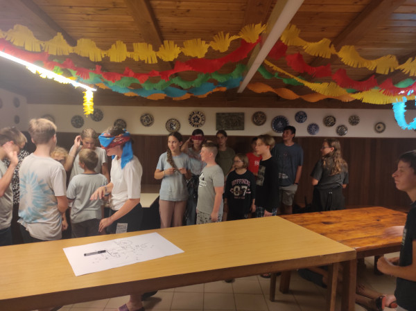 Kamasz tábor Ordacsehiben