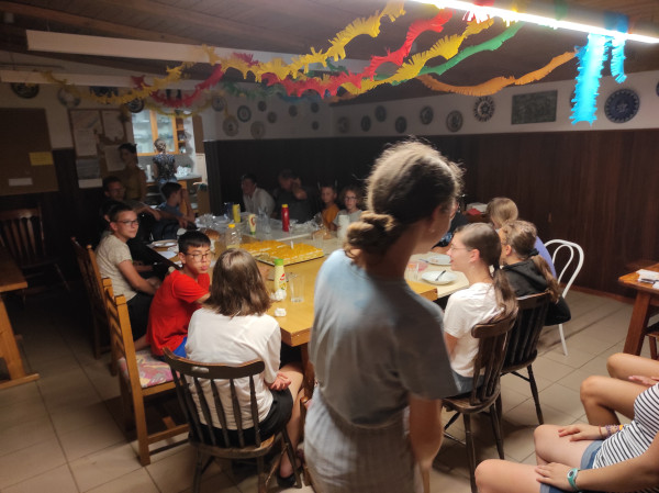 Kamasz tábor Ordacsehiben