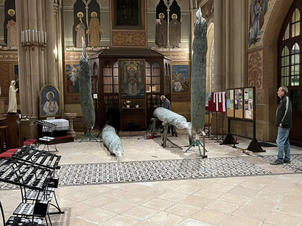 Fenyőfa és betlehem állítás