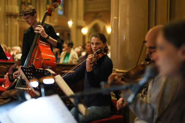 Dicsőítő és gyógyító est Marcin Zielinskivel