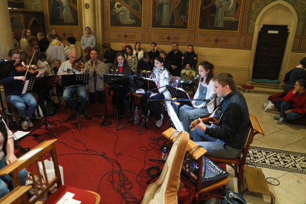 Dicsőítő és gyógyító est Marcin Zielinskivel