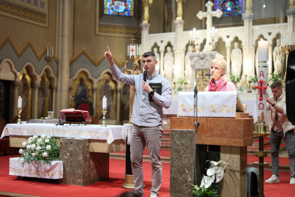 Dicsőítő és gyógyító est Marcin Zielinskivel