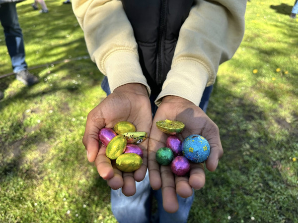 Húsvéti vidám tojáskeresés