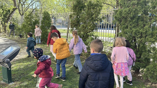 Húsvéti vidám tojáskeresés